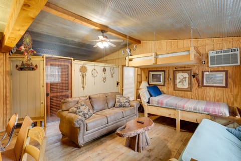 Cozy Riverfront Cabin ~ 2 Mi to Main Street Hardy House in Hardy