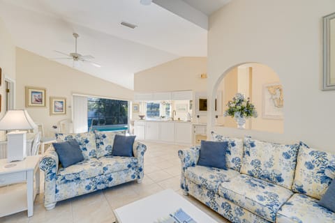 Beachy Port Charlotte Home w/ Hot Tub & Pool! House in Port Charlotte