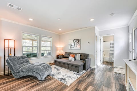 Lovely Broken Bow Cottage w/ Hot Tub & Fire Pit! Cottage in Broken Bow