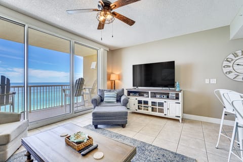 Beachfront Panama City Beach Condo w/ Outdoor Pool Apartment in Long Beach