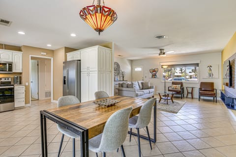 Pet-Friendly Palm Desert Gem w/ Golf Course View House in Indian Wells