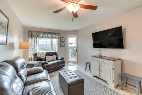 Condo w/ Pool Access: Walk to Cotton Bayou Beach! Apartment in Orange Beach