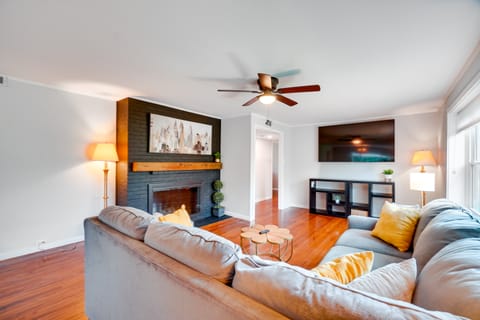 Updated Home: Central Oak Ridge Location House in Oak Ridge