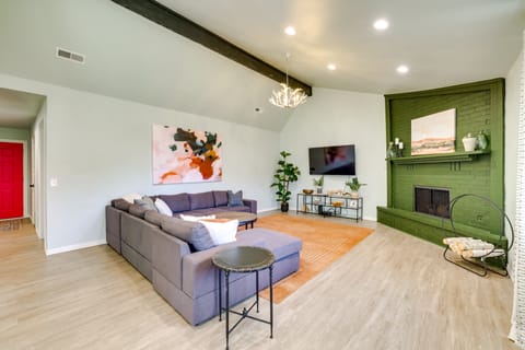 Lovely Bentonville Home w/ Grill: 1 Mi to Downtown House in Rogers