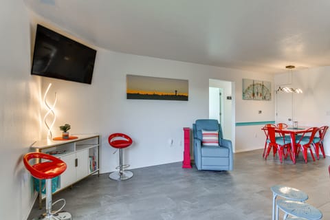 Strip View! Retreat 4 Mi to Silver Dollar City Apartment in Branson