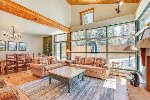 Keystone Ski House Gem: Walk to River Run Gondola! Apartment in Keystone