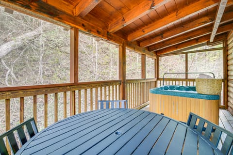 Pigeon Forge Vacation Rental w/ Private Hot Tub! House in Pigeon Forge