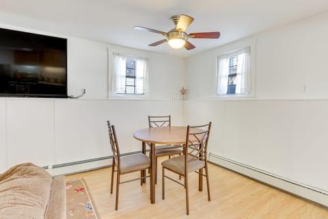 Milford Vacation Rental ~ 1 Block to Beach! Apartment in Milford