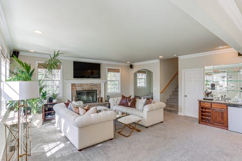 Lake Arrowhead Home: Mountain View, Walk to Water! House in Lake Arrowhead