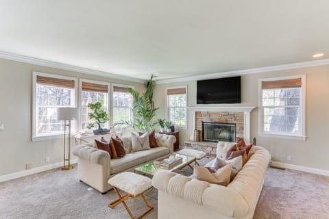 Lake Arrowhead Home: Mountain View, Walk to Water! House in Lake Arrowhead