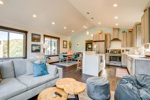 Walk to Slopes: Home w/ Hot Tub in Keystone House in Keystone