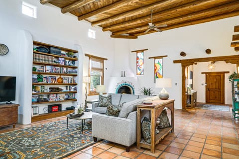 Las Cruces Santa Fe-Style Adobe Home on 6 Acres! House in Mesilla