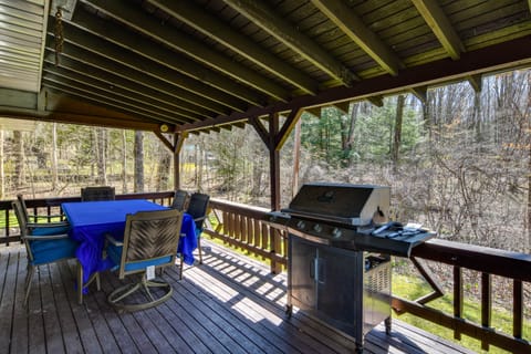 Cozy DuBois Home w/ Deck ~ 8 Mi to Treasure Lake! House in Allegheny River
