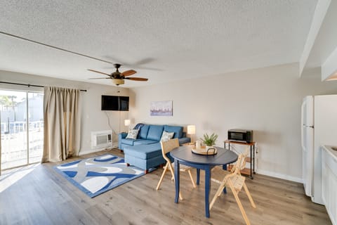 New Smyrna Beach Studio Retreat, Walk to Beach! Apartment in New Smyrna Beach