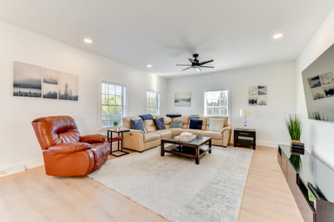 Pet-Friendly Lake Norman Retreat w/ Deck & Grill House in Mooresville