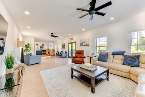 Pet-Friendly Lake Norman Retreat w/ Deck & Grill House in Mooresville