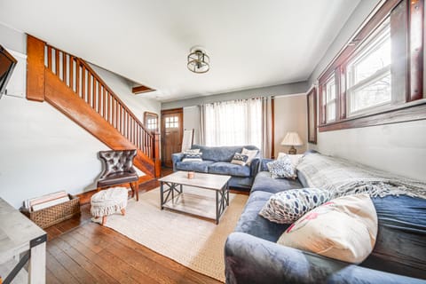 Conneaut Vacation Rental w/ Deck Near Lake Erie! House in Lake Erie