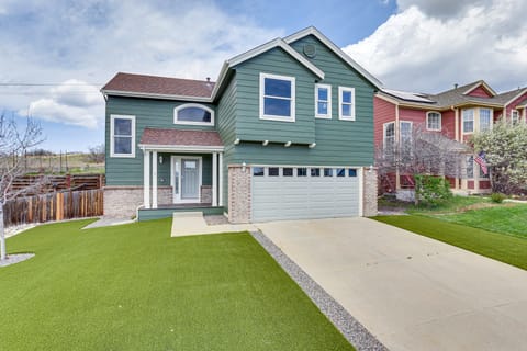 Modern Castle Rock Home w/ Furnished Deck! House in Castle Rock