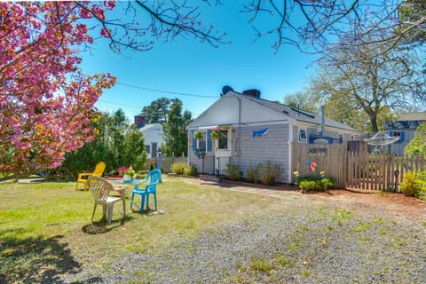 Cozy Dennis Port Home < 1 Mi to Sea Street Beach House in Dennis Port