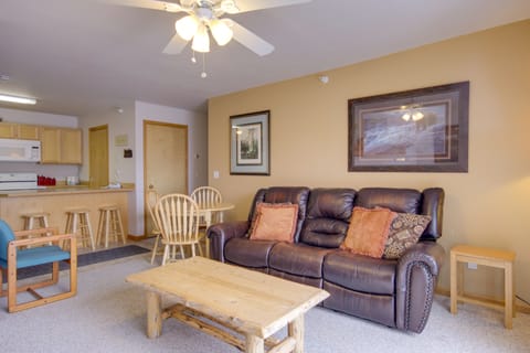 Condo in Cedar Creek w/ Shuttle to Big Sky Resort! Apartment in Big Sky