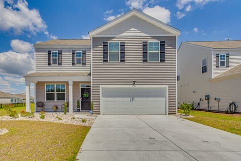 Myrtle Beach Home w/ Pool Access < 2 Mi to Golf! House in Carolina Forest