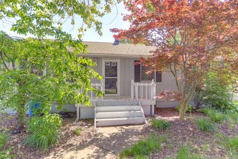 Lake Erie Family Getaway in Amherst: Pets Welcome! House in Lake Erie