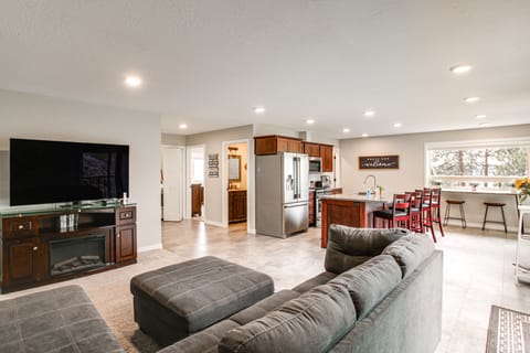 'Summit Solitude' Hot Tub & Views in Harrison! Apartment in Harrison