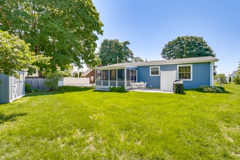 Old Saybrook Home w/ Screened Porch & Ocean View! House in Old Saybrook