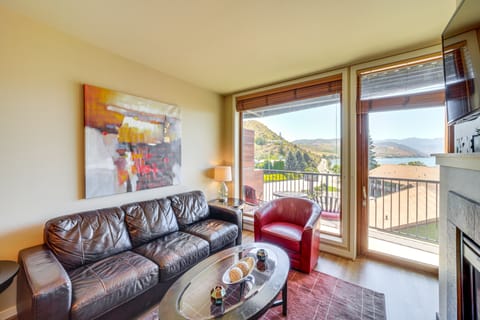 Chelan Home: Views, Pool, Hot Tub, & Beach Access Apartment in Chelan (In Town)