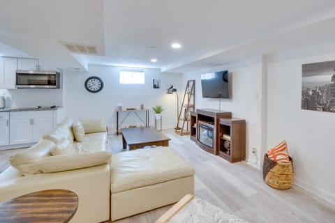 Sleek & Central Centennial Apartment w/ Fireplace! Apartment in Greenwood Village