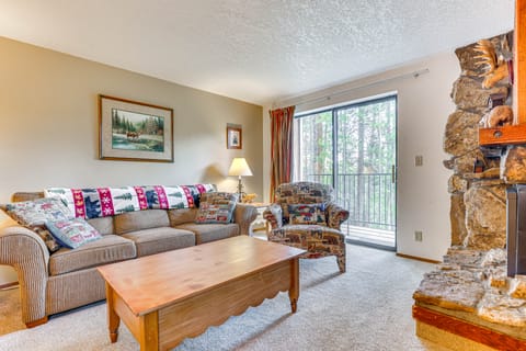 Winter Park Condo w/ Pool + Ski Shuttle Access! Apartment in Fraser