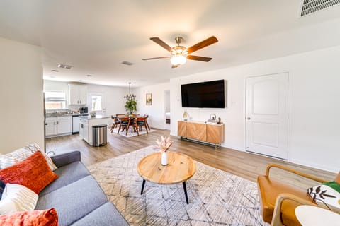 Lovely San Antonio Vacation Rental w/ Private Yard House in San Antonio