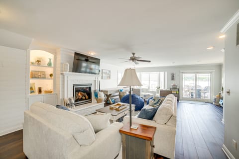 Waterfront ‘Clarklake Escape’ - Deck, Dock & Views House in Ohio