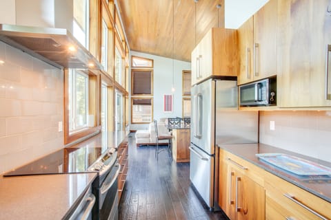 Beautiful Lake Coeur d'Alene Retreat: Deck & View! House in Kootenai County