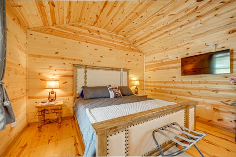 Pet-Friendly Johnson City Studio w/ Inspiring View Apartment in Rio Grande