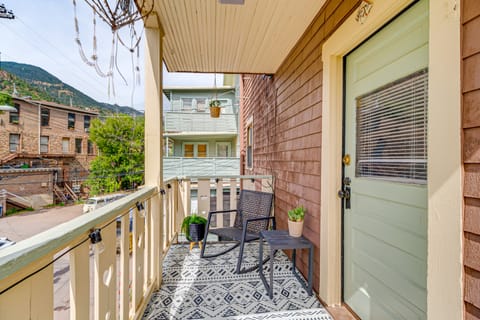 Deck & Fire Pit: Manitou Mountain Retreat Apartment in Manitou Springs
