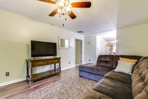 Convenient Dayton Condo w/ Grill: 4 Mi to Downtown Apartment in Dayton