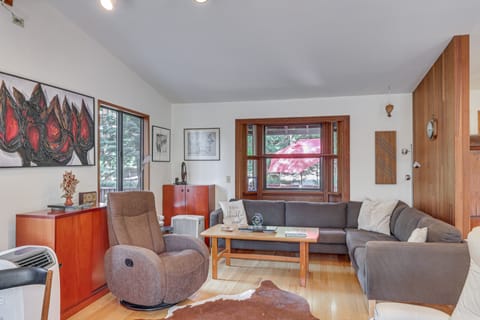 1 Mi to Beach: Peaceful Tahoe Vista Home w/ Decks! House in Tahoe Vista