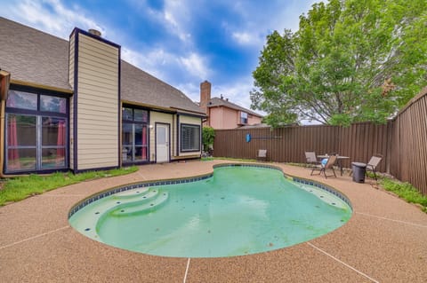 Carrollton Home w/ Pool: 10 Mi to Lake Lewisville! House in Carrollton