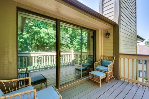 Marina Villa Condo at Lake Keowee w/ Fireplace Apartment in Lake Keowee