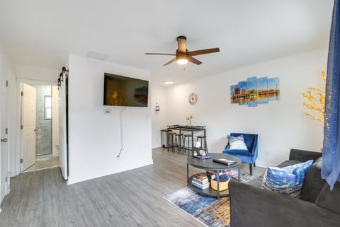 Dayton Condo w/ Courtyard < 3 to Downtown! Apartment in Dayton