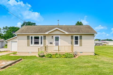 Peaceful Robinson Home w/ Yard, Near Golf Courses! House in Indiana