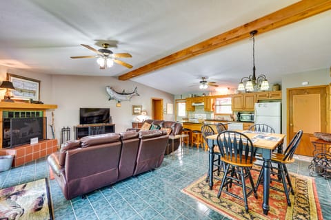 Flippin Home w/ Fire Pit: Walk to White River! House in Arkansas