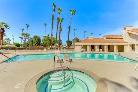 Cathedral City Condo: Close to Golf & Hiking! Apartment in Cathedral City