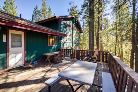 Big Bear Family Cabin: 2 Mi to Lake & Skiing! House in Big Bear