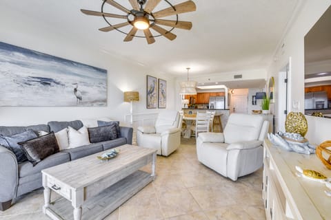 Ocean-View Miramar Beach Condo: Snowbird Friendly! Apartment in Miramar Beach