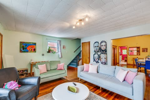 Walk to Highland Park: Artsy Pittsburgh Retreat! House in East Liberty