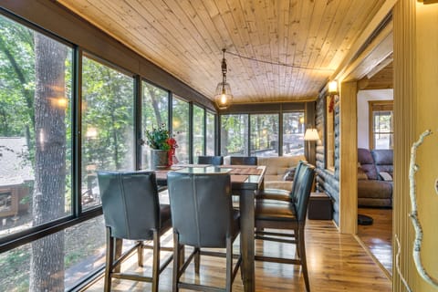 3 Mi to Table Rock Lake: Cabin w/ Fire Pit! House in Table Rock Lake