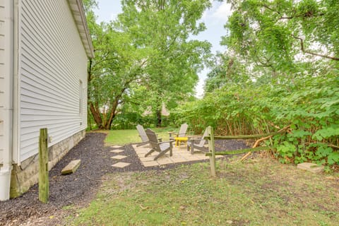 University of Akron Retreat: Dogs Welcome! House in Akron