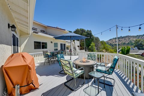 San Marcos Getaway w/ Deck & Lake Views! Casa in Lake San Marcos